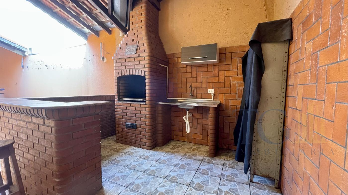 Casa à venda com 3 quartos, 110m² - Foto 2