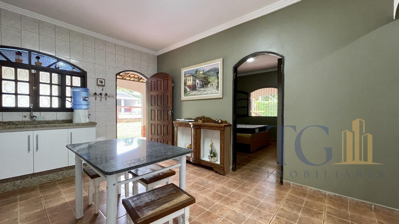 Chácara à venda com 5 quartos, 354m² - Foto 13