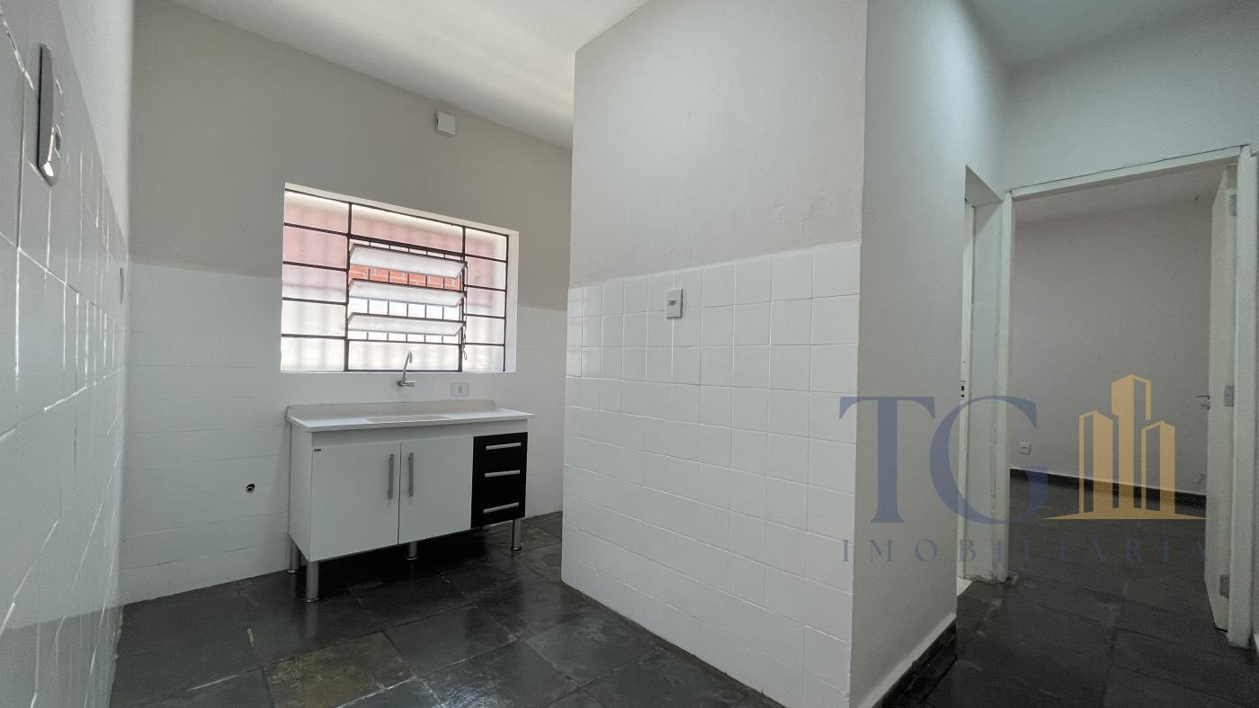 Casa à venda com 3 quartos, 155m² - Foto 2