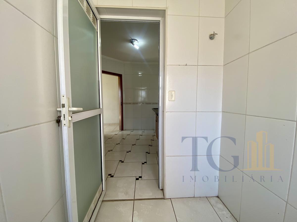 Apartamento à venda com 3 quartos, 75m² - Foto 15