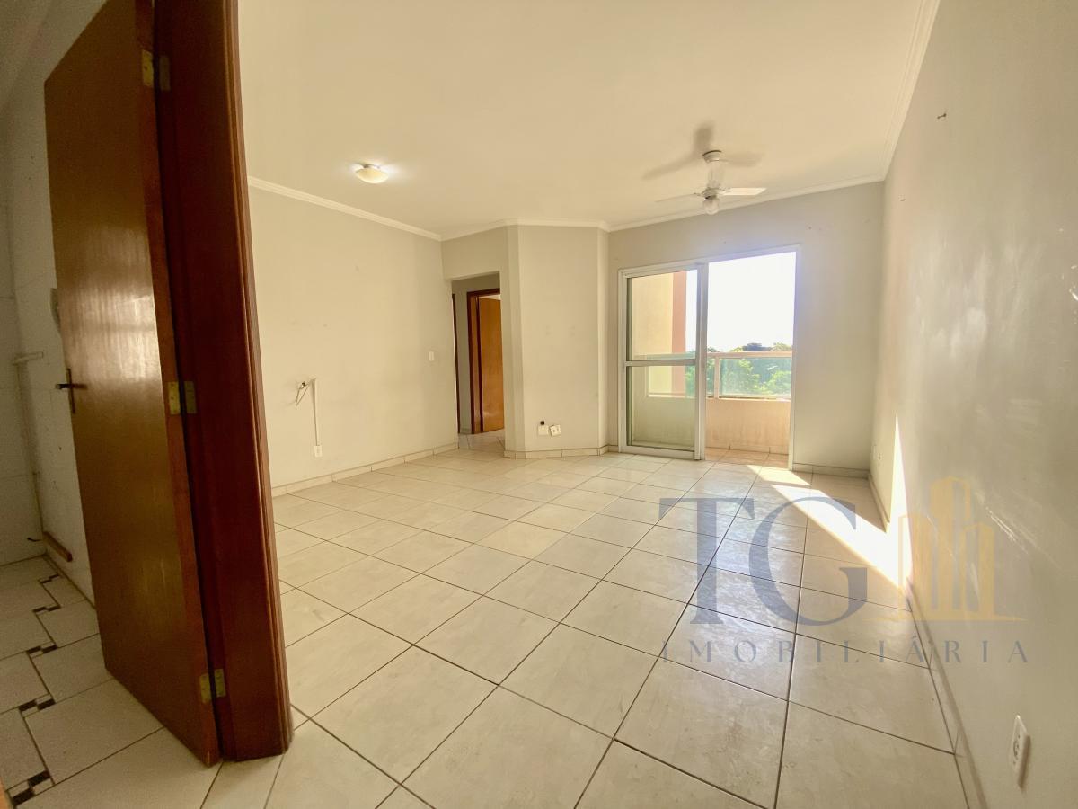 Apartamento à venda com 3 quartos, 75m² - Foto 4