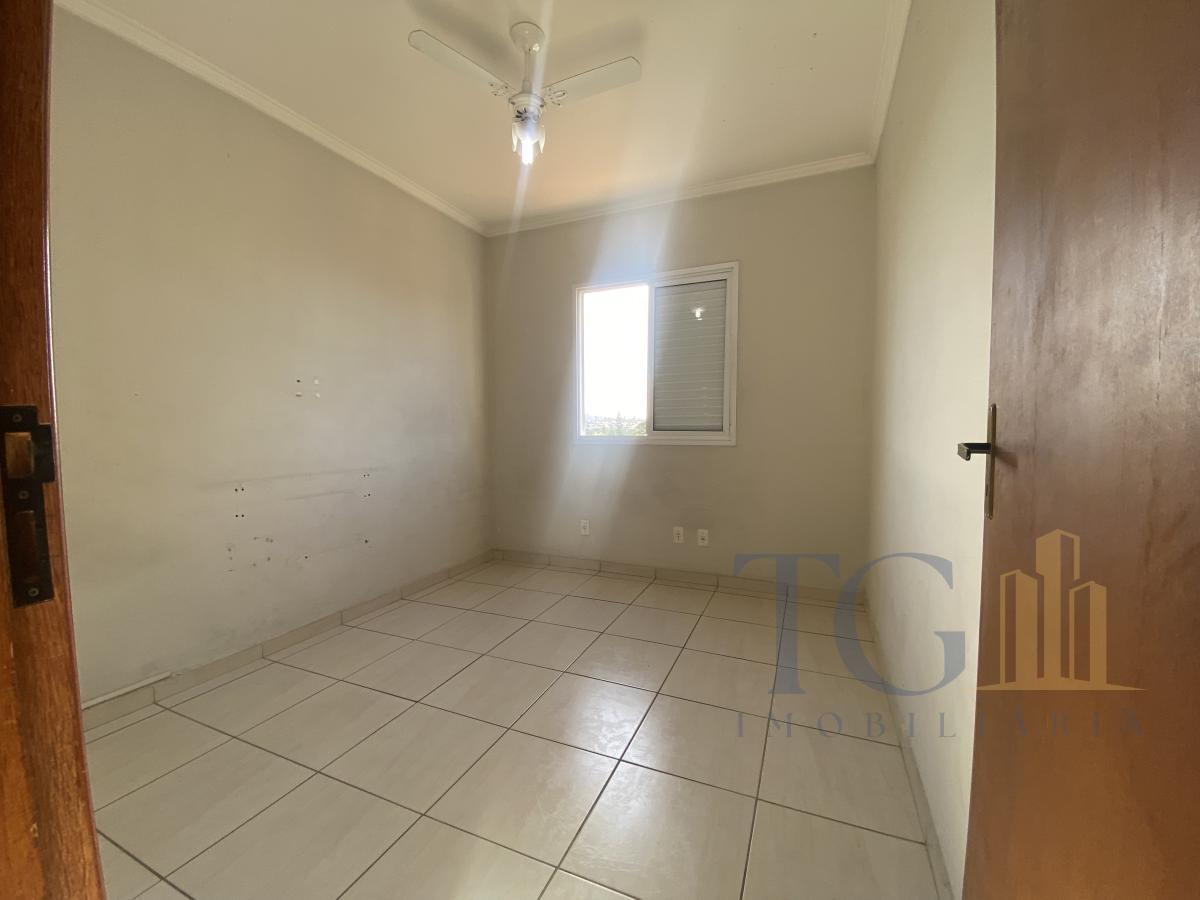 Apartamento à venda com 3 quartos, 75m² - Foto 12