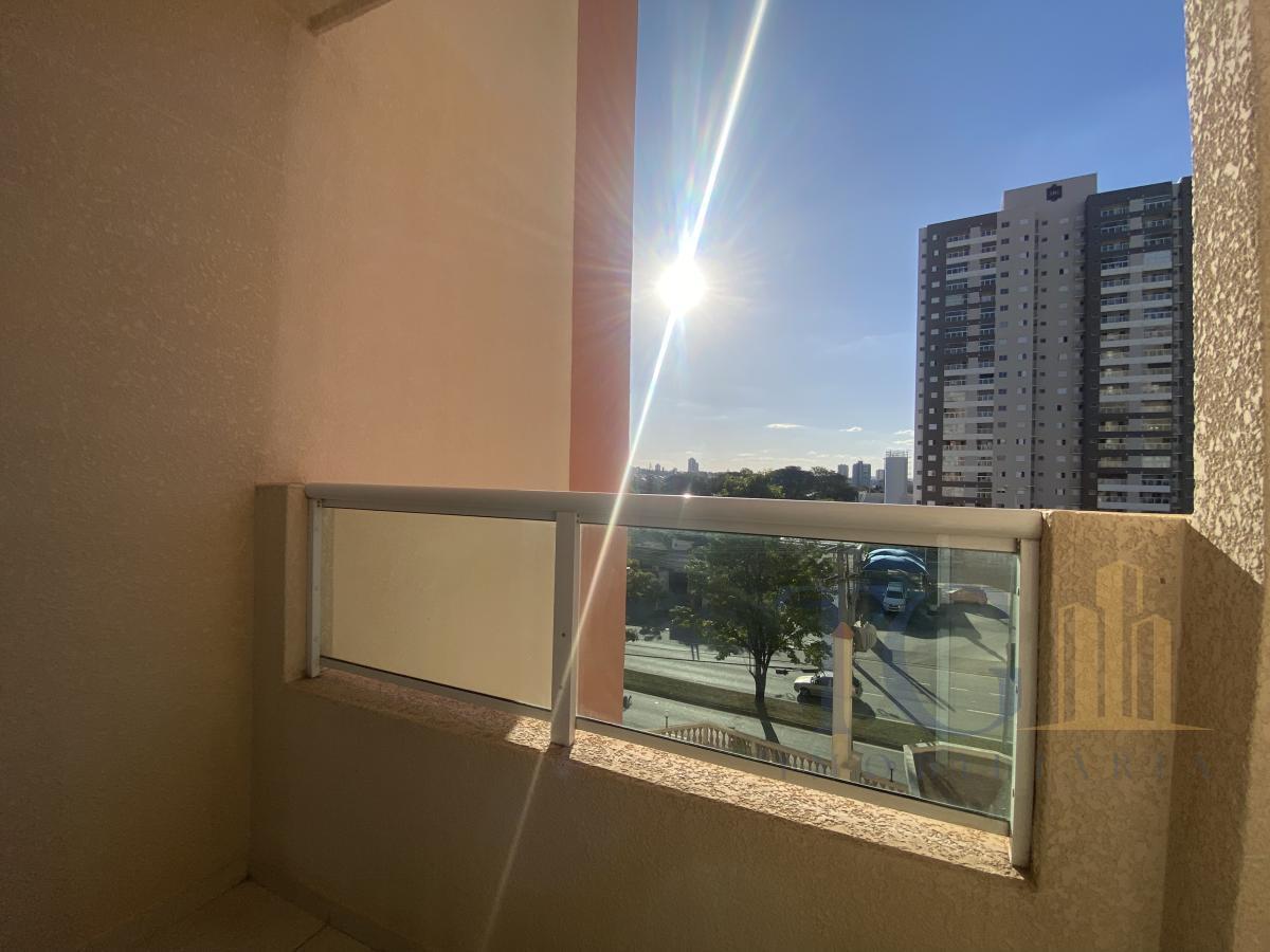 Apartamento à venda com 3 quartos, 75m² - Foto 2