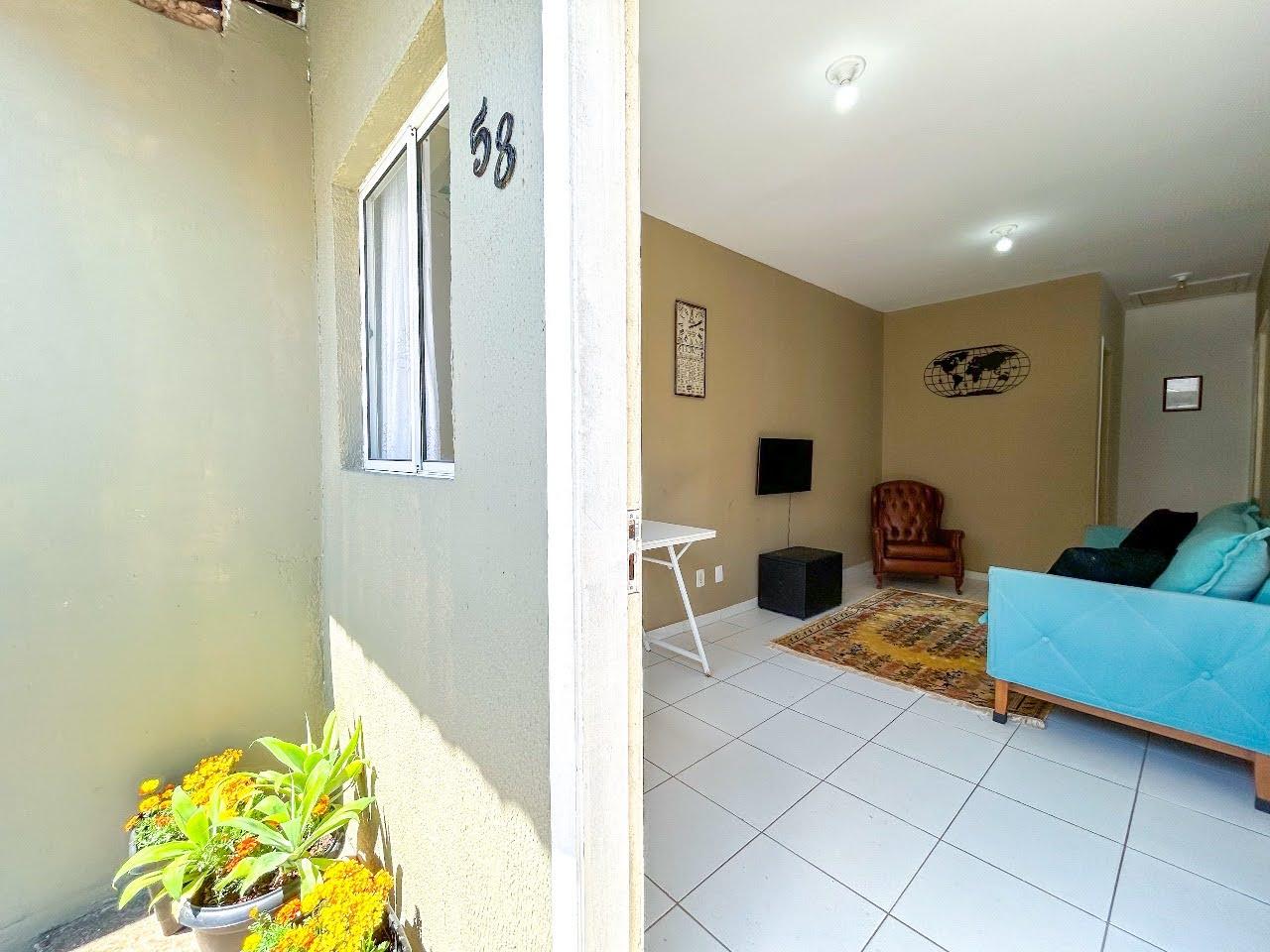 Casa à venda com 2 quartos, 140m² - Foto 2