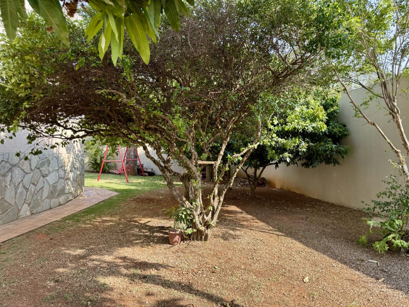 Chácara à venda com 2 quartos, 660m² - Foto 27